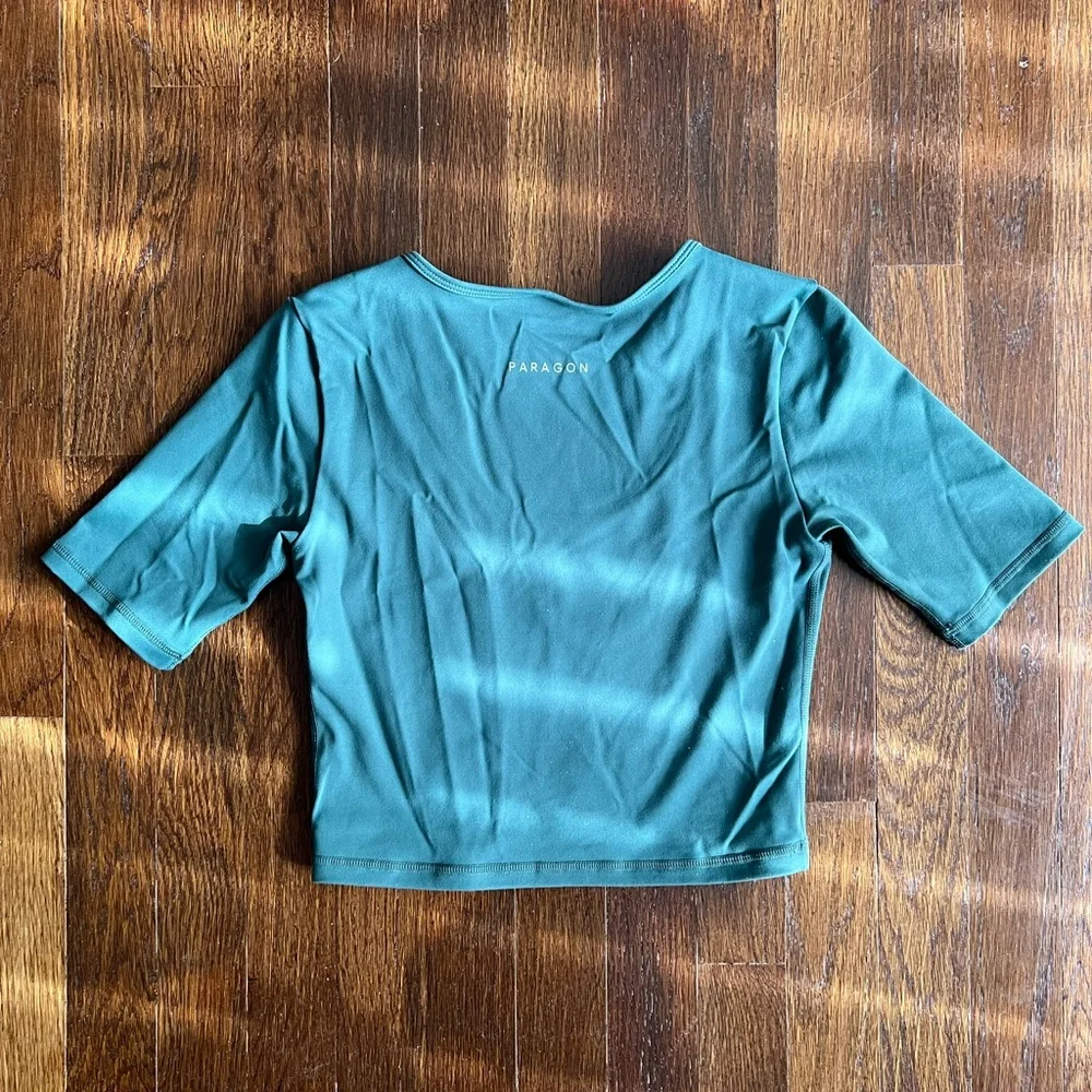 Paragon workout crop top - Picture 2 of 7